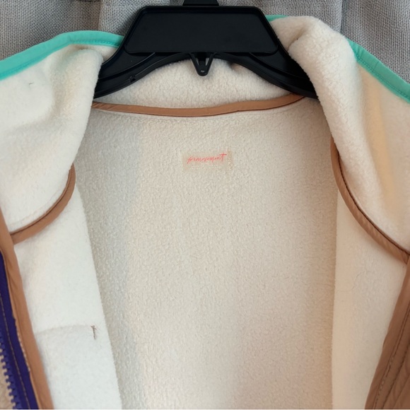 FP Movement by Free People Cream and Tan Crop Vest - Picture 5 of 7